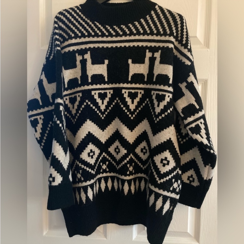 H&M Llama Winter Crew Neck Tunic Sweater